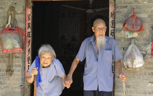 Cặp vợ chồng TQ 103 tuổi kỷ niệm đám cưới kim cương - 4