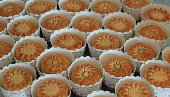 Thành phẩm những chiếc bánh Trung thu làm theo công thức của đầu bếp khách sạn Hà Nội Daewoo.